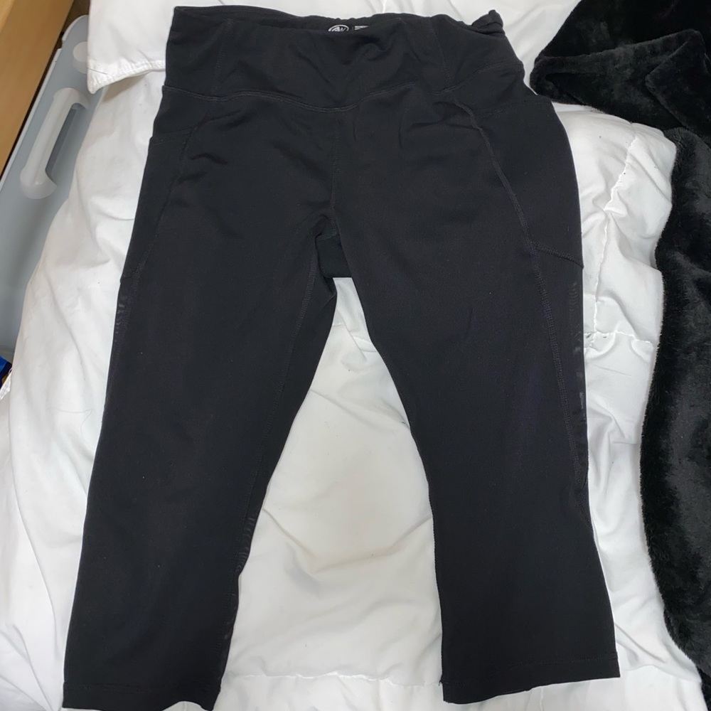 Black workout leggings